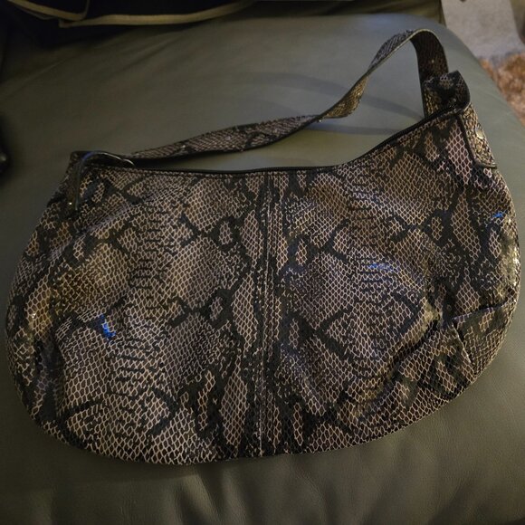 Kenneth Cole Reaction Handbag - Picture 2 of 4